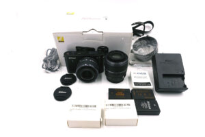 Nikon 1 J2 mit NIKKOR VR 10–30mm & 30–110mm – Kompaktes Systemkamera-Set mit zwei Zoomobjektiven
